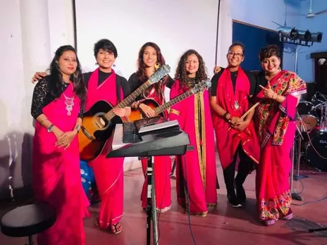 The Sari Clad All-Female Band 'Meri Zindagi' Is An Instrument Of Change For Girls