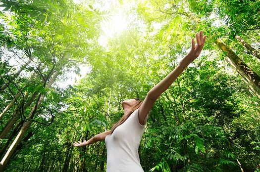 Study Reveals Women Who Stay Amidst Greenness Live Longer