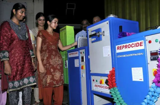 vending machines for sanitary napkins