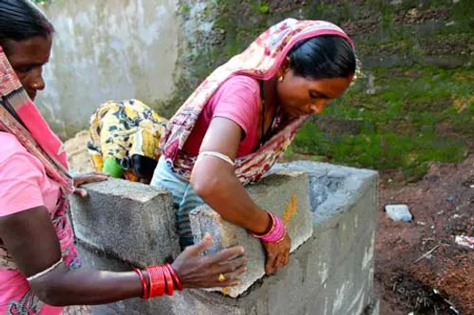 Women In Indian Village Take it Upon Themselves to Build Toilets