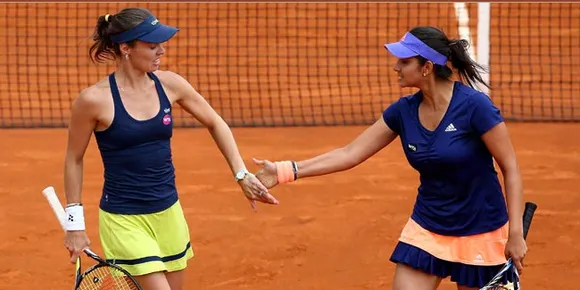 Sania Mirza and Martina Hingis enter the third round at French Open