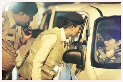 Women Constables Get Active Traffic Duty In Noida For The First Time