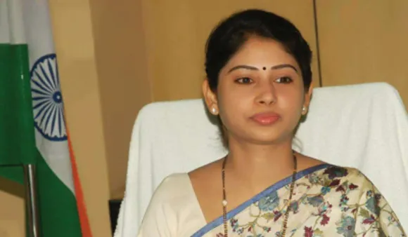 Why Smita Sabharwal, First Woman IAS In CM Office, Is Known As The People’s Officer