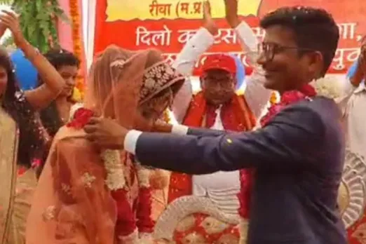 Madhya Pradesh Couple Takes Pheras Around Idol Of BR Ambedkar At Farmers' Protest Site