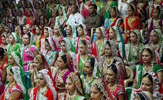 Surat Bizman Marries Off 251 Girls In A Mass Wedding, Again