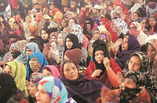 Mother Whose Infant Died From Cold Rejoins Shaheen Bagh Protest