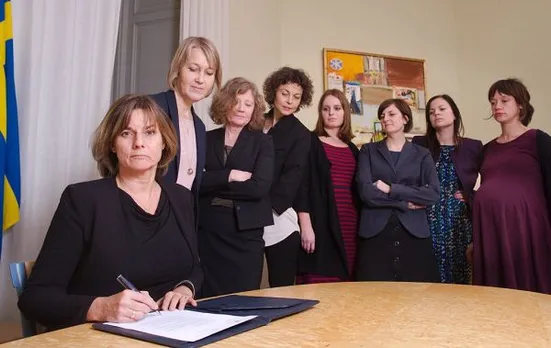 Sweden Deputy PM Protests Trump's Anti-Abortion Bill With All-Women Photo