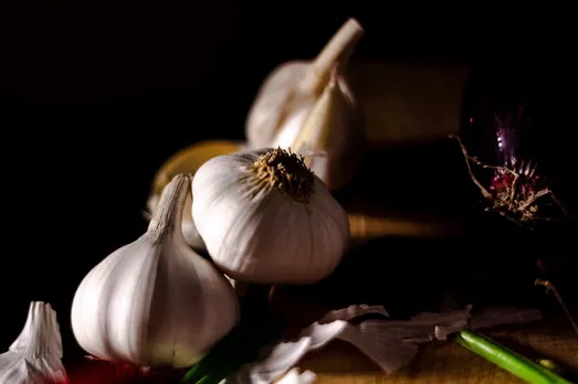 9 Reasons Why Eating Garlic is Good for Health