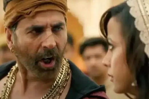 Akshay Kumar Starrer 'Bewafa' Song Is Two Things: Sexist And Bizarre