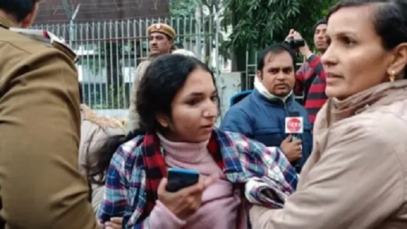 Student Activist Kawalpreet Kaur Pulled Out Of Auto By Police; Detained