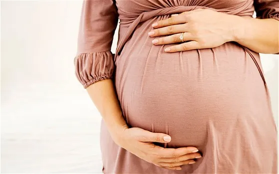 Melanie Bassett Becomes UK's First Woman To Give Birth To Triplets From Two Different Wombs