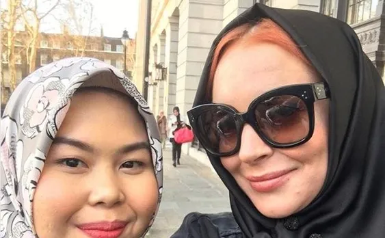 Lindsay Lohan Wears Hijab To Modest Fashion Week