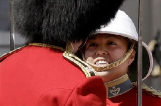 Canadian Soldier Is First Woman To Lead Changing Of Guard Ceremony