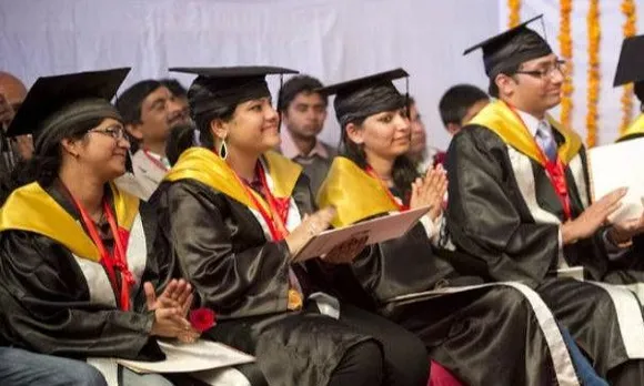 Mumbai University Trades Robes With Traditional Wear For Convocation