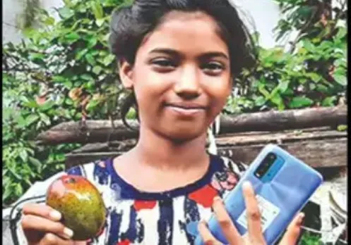 A Bittersweet Story Of Dedication: Girl Sells Mangoes For Phone To Attend Classes