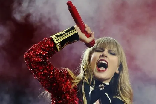 Nothing Special, Just Hardcore Swifties Gushing Over RED, All Too Well