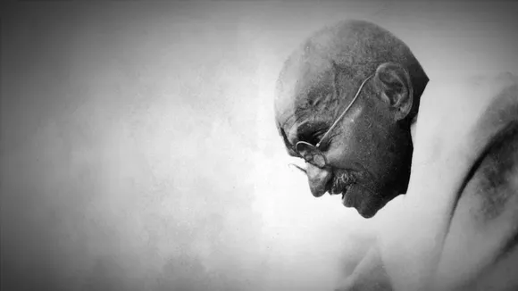 Take Risks: 6 Reasons Why Mahatma Gandhi Is An Icon For Entrepreneurship