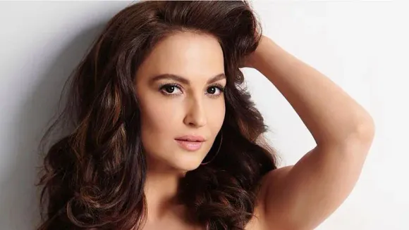 Elli AvrRam On Being Stereotyped And Her Love For Bollywood