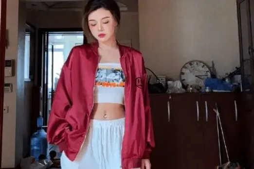 Chinese Influencer Dies After Drinking Pesticide During Livestream