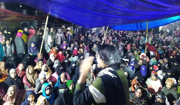 Sadaf Jafar Addresses Women's Indefinite Sit-in At Seelampur-Jafrabad
