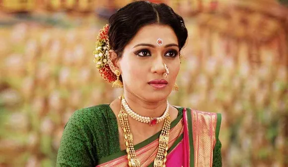 Urmilla Kanetkar: Actor Who Essayed Kriti Sanon's Role In Mimi's Original Marathi Movie