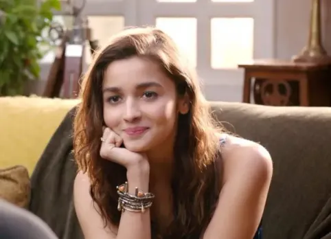 Hello Hollywood: Alia Bhatt Signs Up With Top US Talent Agency