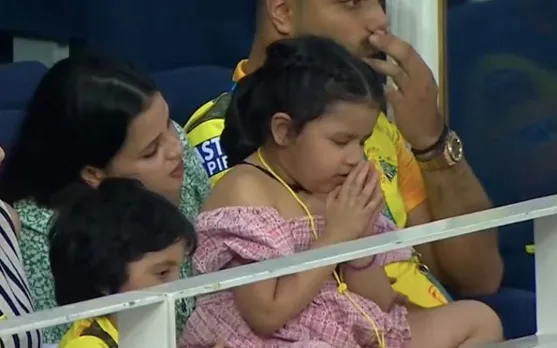 ziva dhoni praying