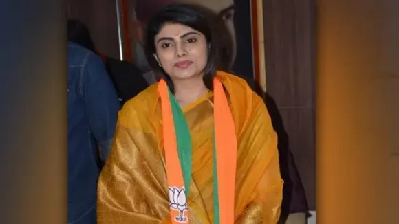 Ravindra Jadeja’s Sister, Father Join Congress, Wife joins BJP