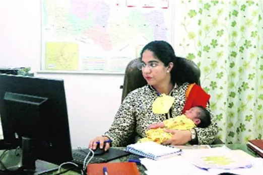 Ghaziabad: SDM Saumya Pandey Rejoins Work 14 Days After Giving Birth