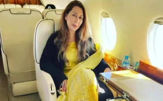 Who is Farah Khan? Close Friend Of Pak PM Imran Khan's Wife Flees With Cash filled Bag