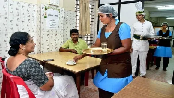 Indian Coffee House Scripts History, Hires Women For The First Time