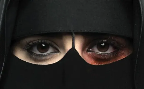 App In Saudi Arabia Allowing Men To Trace Women Draws Flak