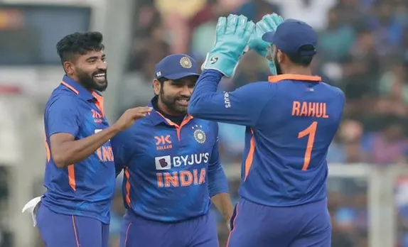'Ye to shuru hote hi Khatm ho gaya' - Fans react hilariously as Team India outmuscle Sri Lanka in the 3rd ODI