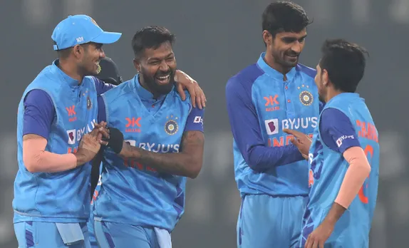 ‘Kitni mehnaat karni padi 100 runs karne kelie’ - Fans go berserk as India defeat New Zealand in a low-scoring thriller to level series 1-1
