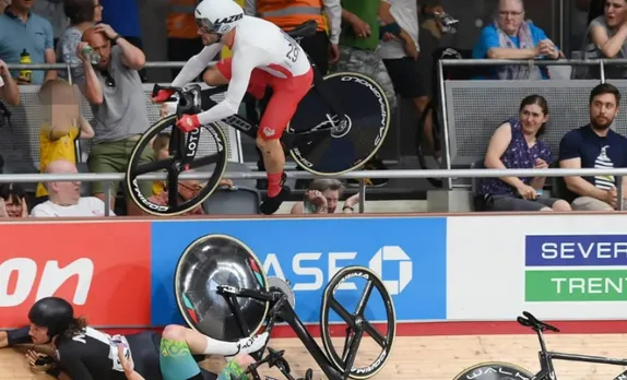 WATCH : English cyclist Matt Walls gets involved in major accident, escapes major injury