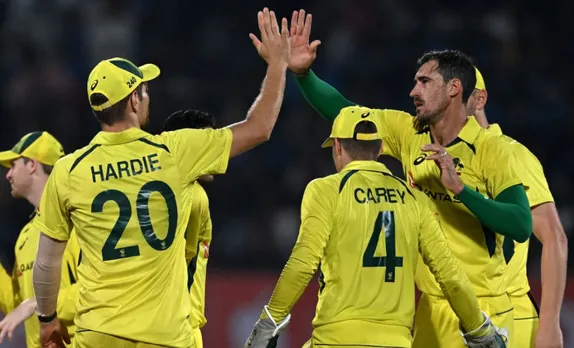'Kaptaan badalte he team ki performance bhi gir gayi' - Fans react as Australia thrash India by 66 runs in 3rd ODI