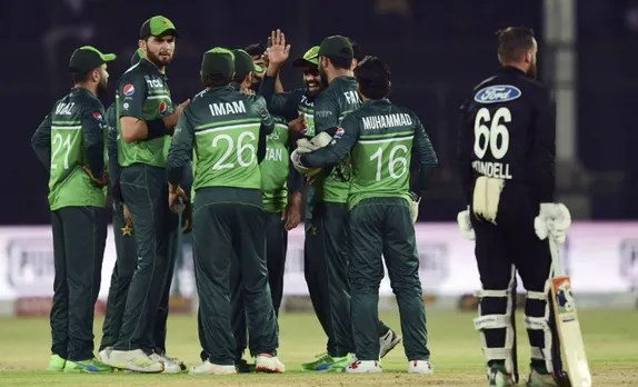 ‘Series pocket mein, abhi No. 1 Rank chahiye’ - Fans react as Pakistan win 3rd ODI against New Zealand by 26 runs