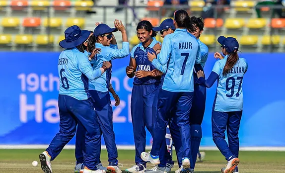 'Bharat is unstoppable at the moment' - Fans react as India clinch gold medal in Women's cricket at Asian Games 2023