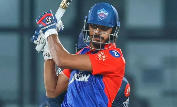 ‘Kya Bapu, MI ka firki le liya nah!’ - Fans laud Axar Patel for scoring 54 runs against Mumbai Indians in IPL 2023