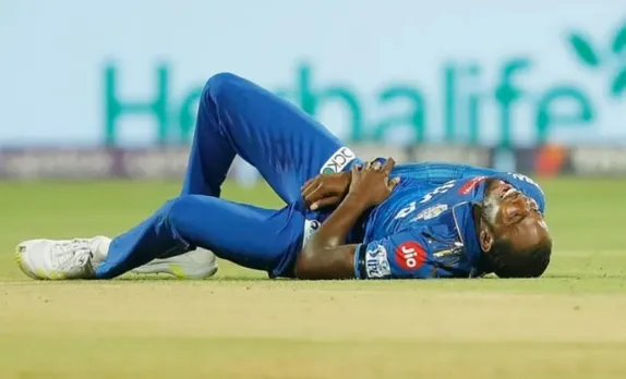 ‘Bhejte kyu ho aise kachi kaliyaan’ - Fans react to reports of ECB closely monitoring Jofra Archer after picking up niggle in IPL 2023