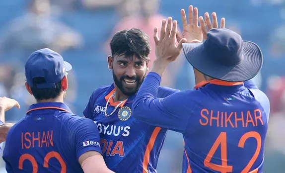 'Seriously pushing Shami for that Bumrah spot'- Twitter Hails Mohammed Siraj For His Excellent Show Against South Africa