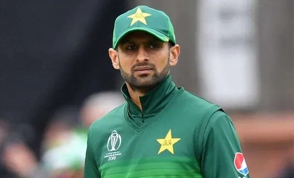 Babar Azam calls for Shoaib Malik's inclusion in T20I squad - Reports