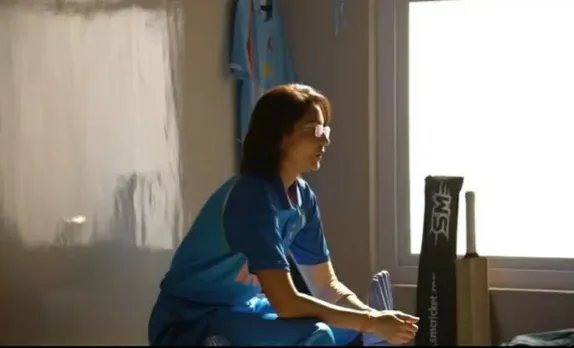 विराट कोहली ने पत्नी अनुष्का शर्मा की फिल्म 'चकड़ा एक्सप्रेस' के वीडियो पर दी क्यूट प्रतिक्रिया