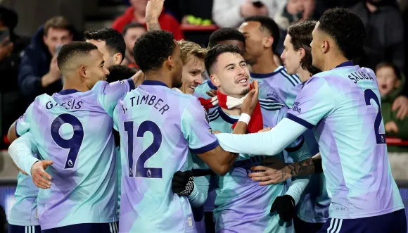 Arsenal beat Brentford to close gap on Liverpool