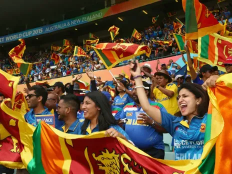 Watch: Crowd goes ecstatic as Sri Lanka beat Australia in the second ODI