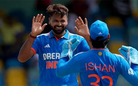‘Kisi ko bhi over hype nahi karna’ - Fans react as India bowling coach thinks pacer Mukesh Kumar can play in all three formats