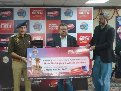 Maha Kumbh 2025 Police Enhance Security with Siren Torches