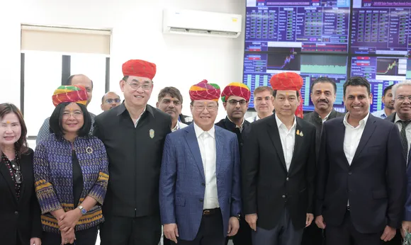 Avaada Group Hosts Thai Delegation at World's Largest Solar Plant