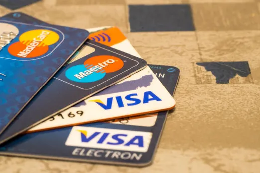 Factors to Consider Before Applying for a Credit Card