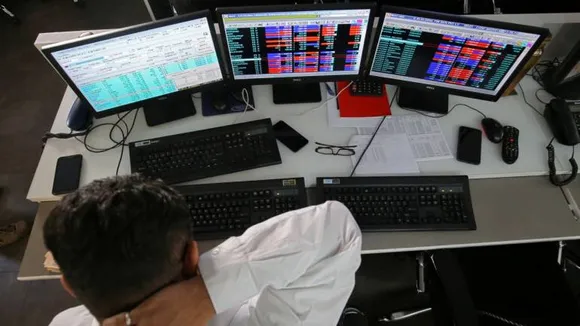 Indian Stock Markets Started Week on Fluctuating Mode
